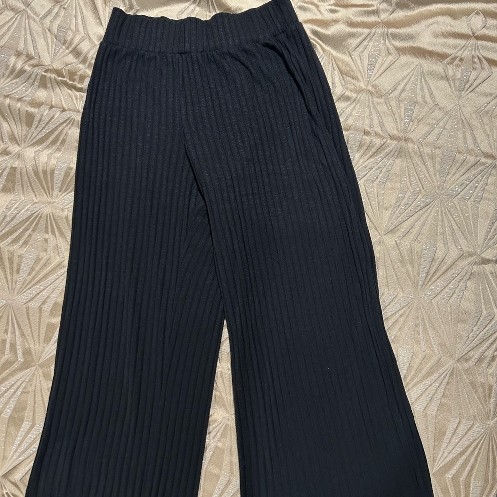 Abercrombie & Fitch Ribbed Wide Leg Pant